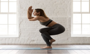 Gerakan Garudasana